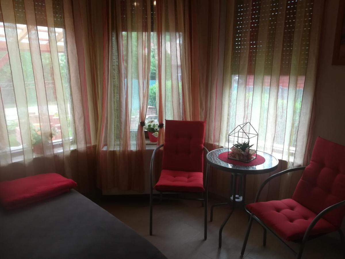 Betty Apartman Balatonfůzfő Exterior foto